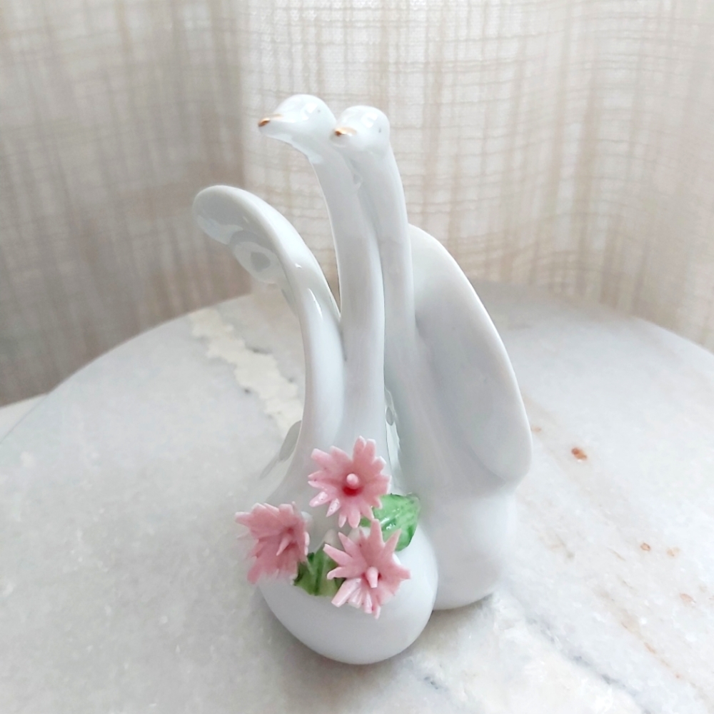 🖤3/$20 Vintage Swan Statue/Ring Holder